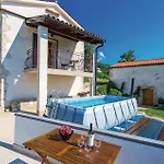 Nice Home In Moscenicka Draga With Wifi 度假居
