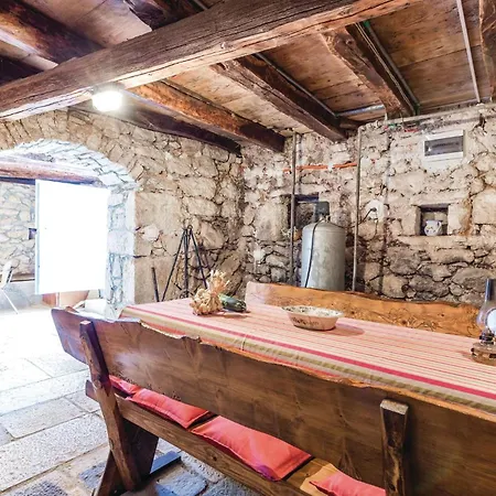 2 Bedroom Gorgeous Home In Moscenicka Draga Holiday home